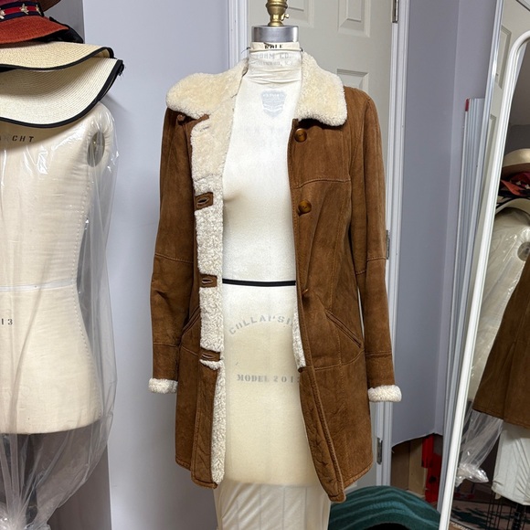 Women's Brown Shearling Coat - Picture 3 of 12